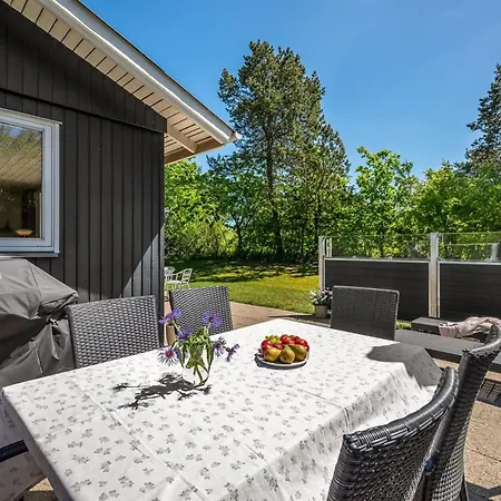 Flor - 900m From The Sea By Interhome Ebeltoft