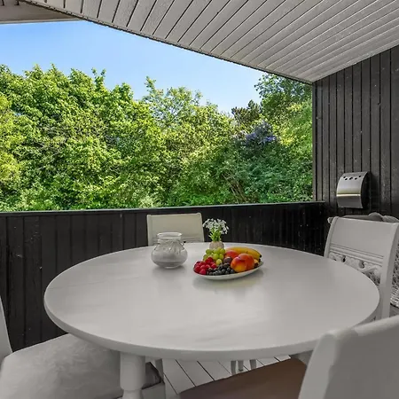 Flor - 900m From The Sea By Interhome Semesterbostad *