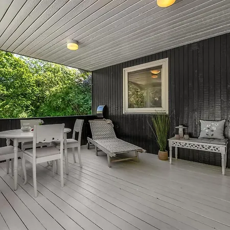 Flor - 900m From The Sea By Interhome Semesterbostad *