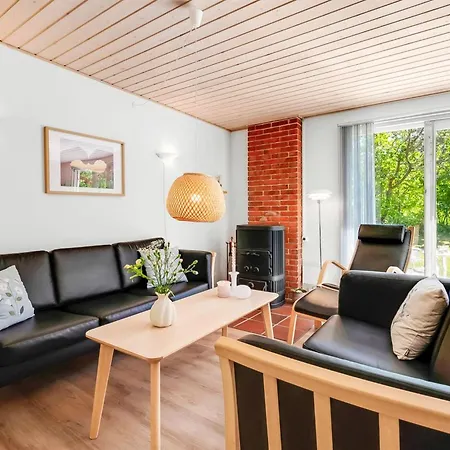Flor - 900m From The Sea By Interhome Semesterbostad